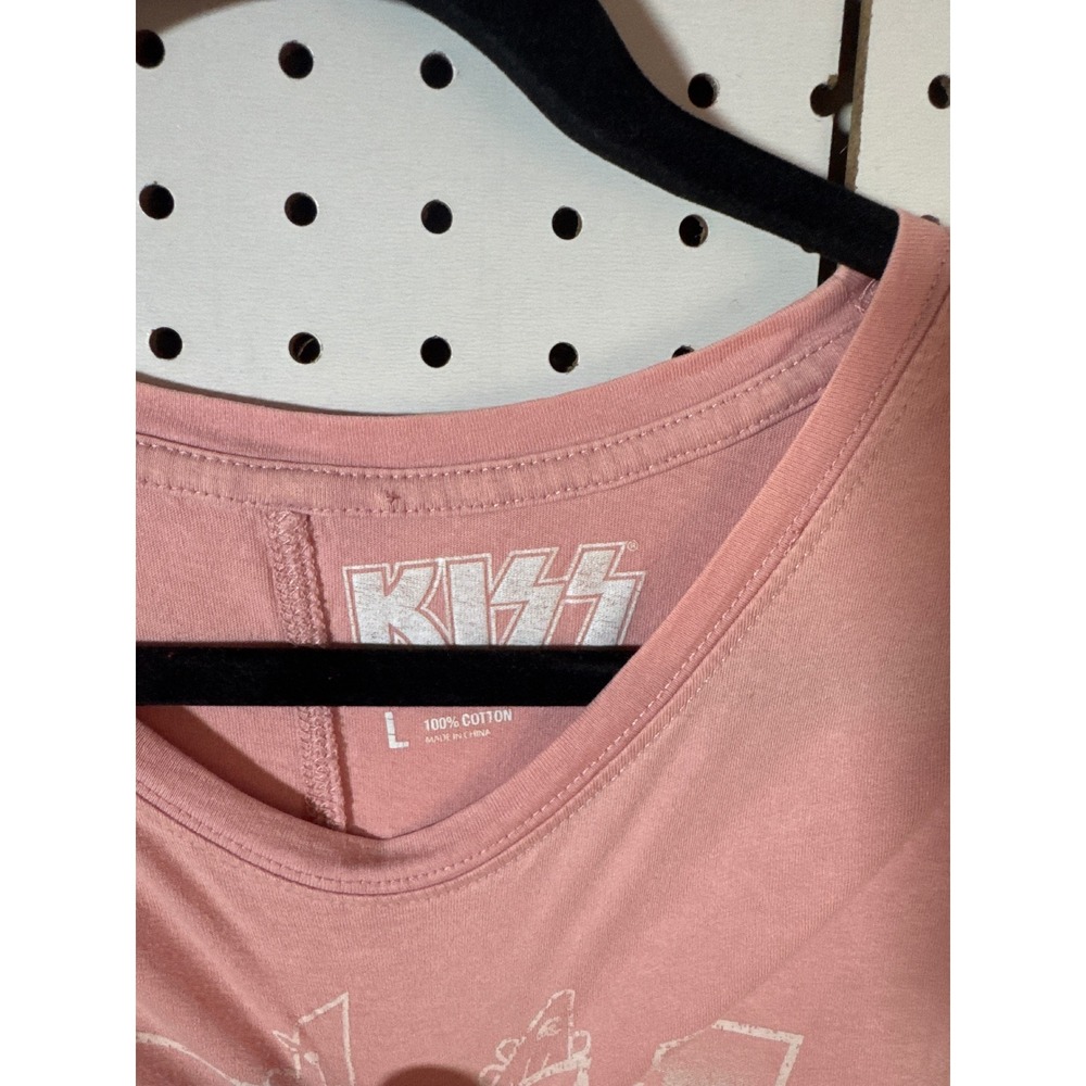 KISS World Tour 84 Pink Graphic T-Shirt Womens Large Rock Band Short Sleeve Tee - Picture 3 of 4